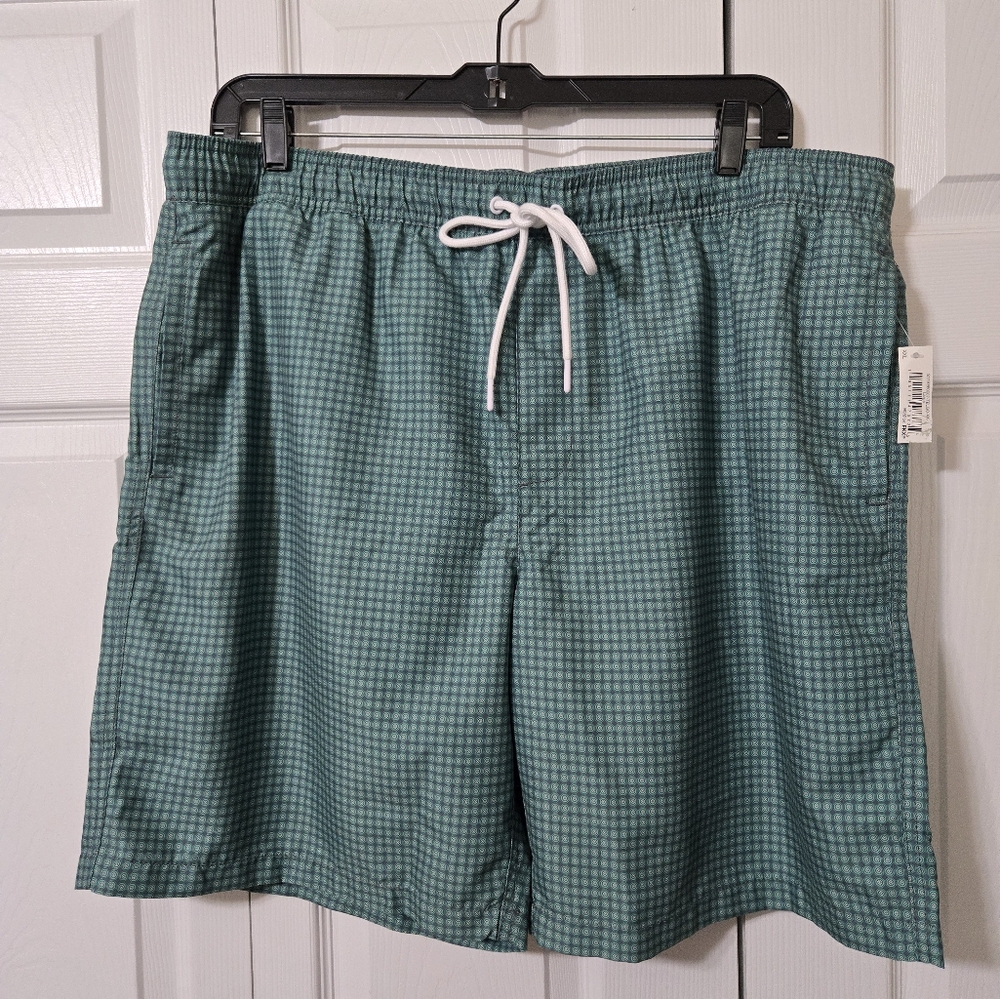 Green Swim Shorts with Pockets, Size XXL, New With Tags Attached,